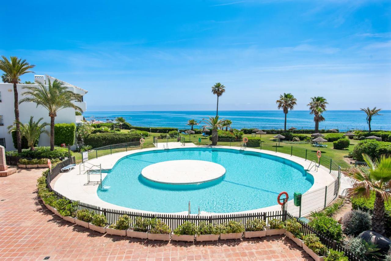 Frontline Beach Apartment Miraflores Sitio de Calahonda Esterno foto