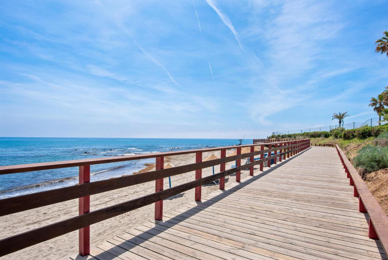 Frontline Beach Apartment Miraflores Sitio de Calahonda Esterno foto