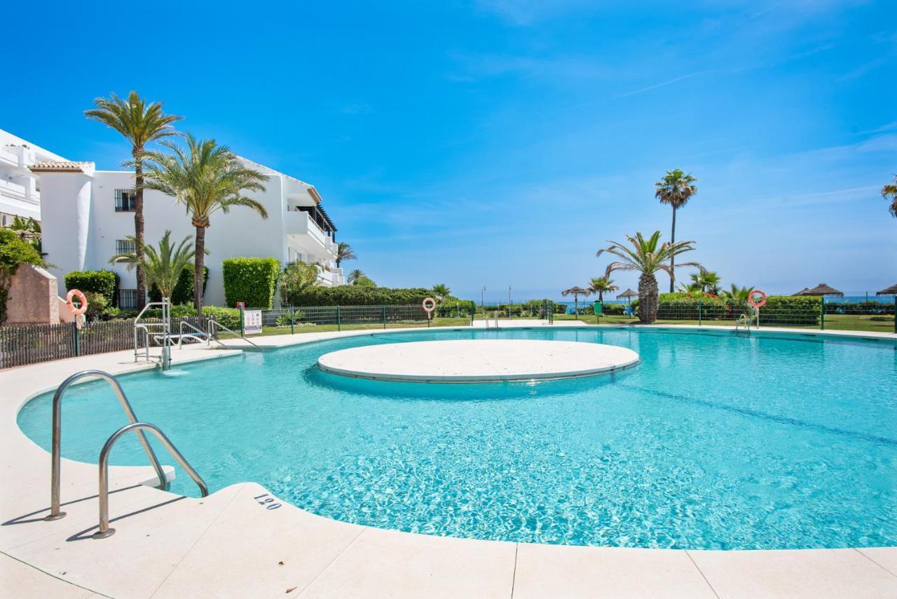Frontline Beach Apartment Miraflores Sitio de Calahonda Esterno foto